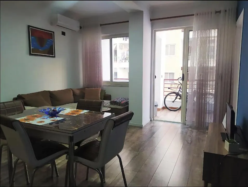 דירות טיראנה #1 Modern 1Br With Balcony In Up-And-Coming Hip Area אלבניה